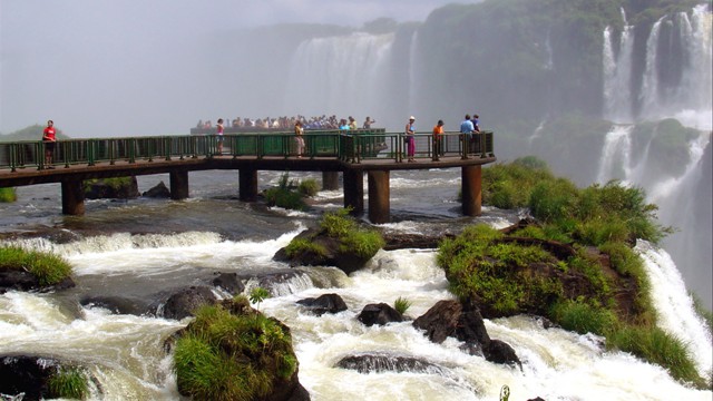 Buenos Aires and Iguazú Falls Discovery
