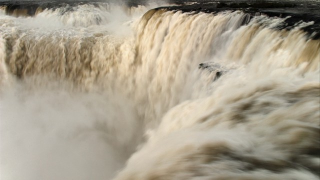  Iguazú Falls